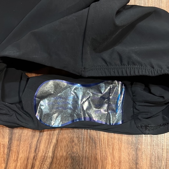 Amoressa Romancing The Stone Lupita Plunge Stud Waist - Picture 14 of 15